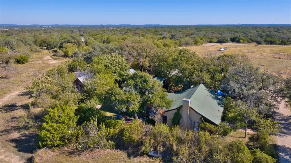112 Loop 308 Briggs, TX 78608