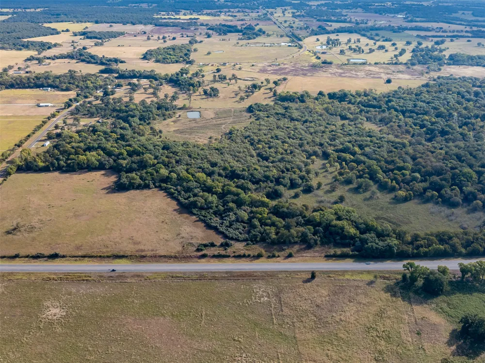 3297 FM 3403 Lincoln, TX 78948