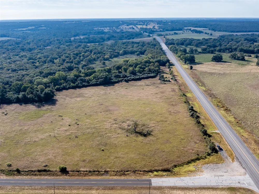 3297 FM 3403 Lincoln, TX 78948