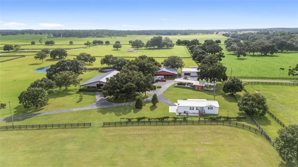 18800 SE 47TH PLACE Morriston, FL 32668