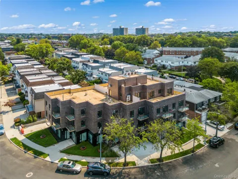 214-10 15 AVENUE #3D & Parking