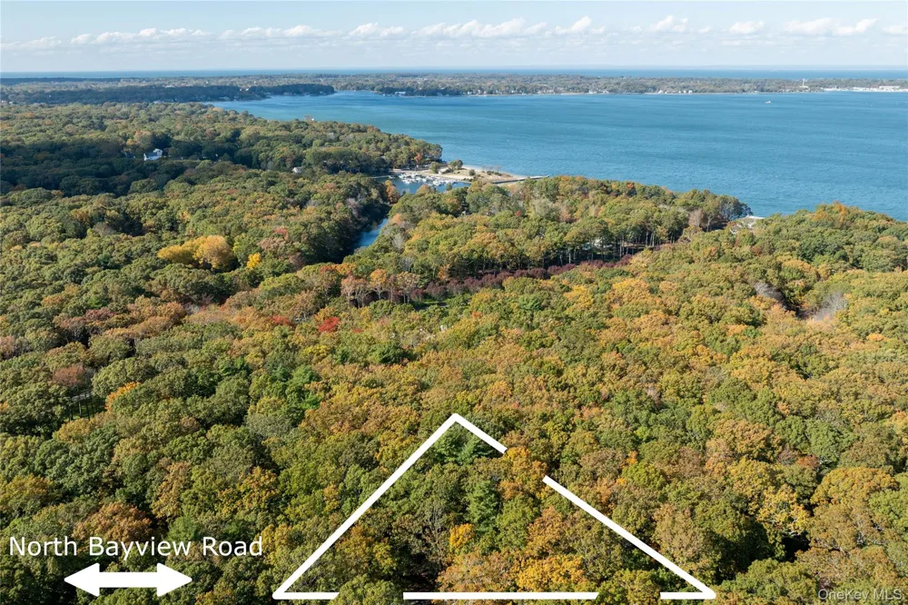 11195 Bayview Road Southold, NY 11971