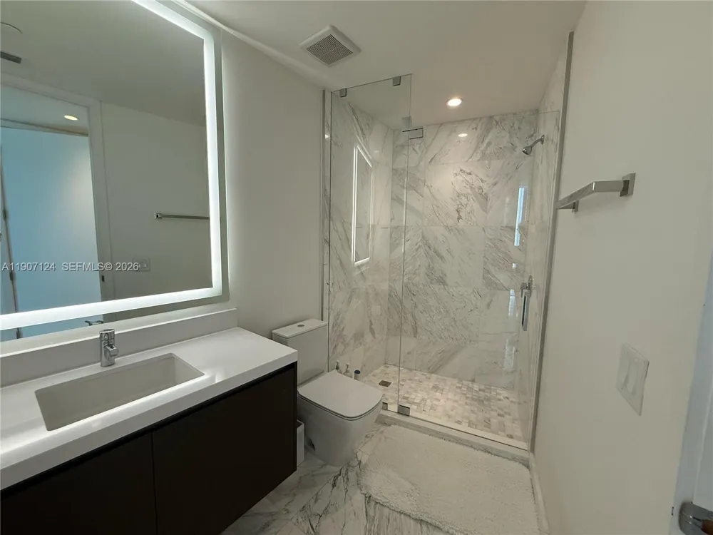 851 NE 1st Ave #4811 Miami, FL 33132