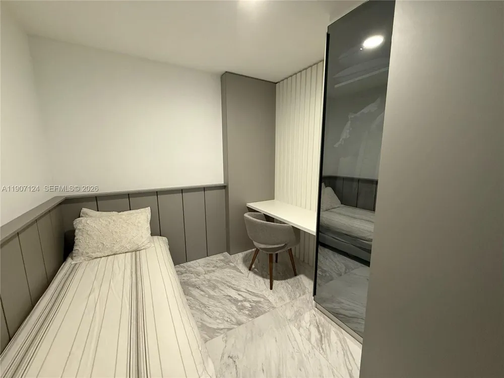 851 NE 1st Ave #4811 Miami, FL 33132