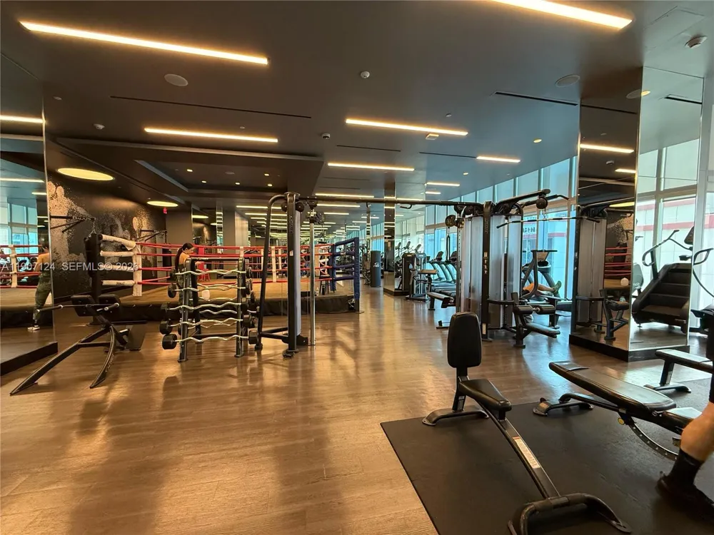 851 NE 1st Ave #4811 Miami, FL 33132