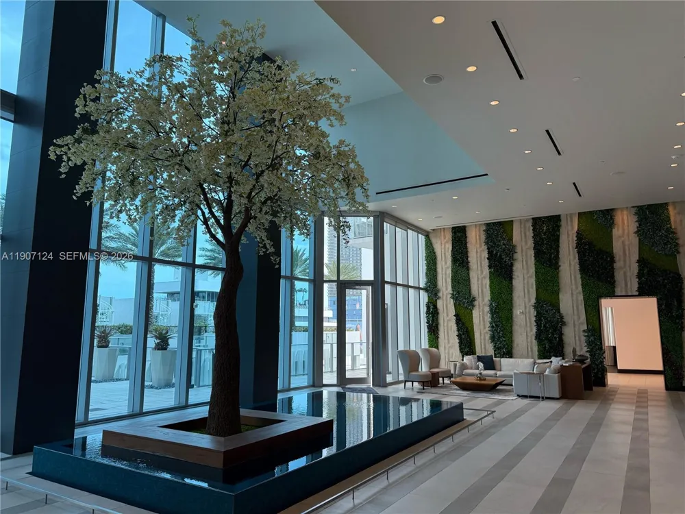 851 NE 1st Ave #4811 Miami, FL 33132