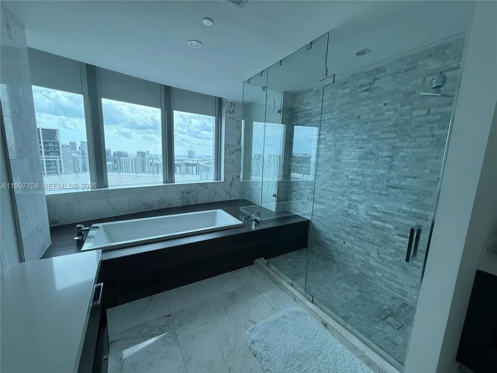 851 NE 1st Ave #4811 Miami, FL 33132