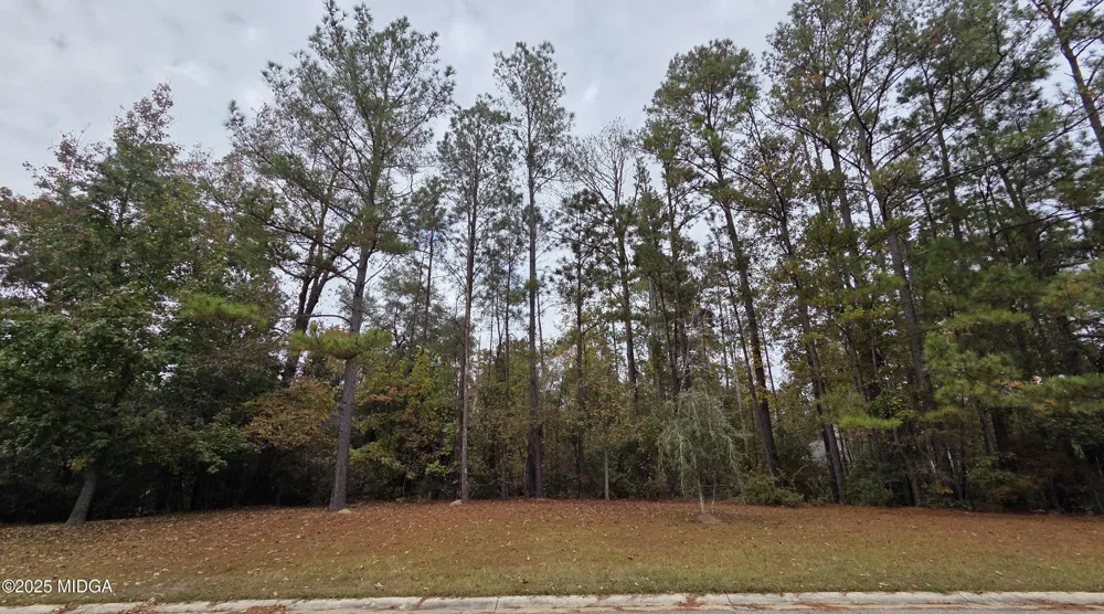 215 Falcon Crest Crest Warner Robins, GA 31088