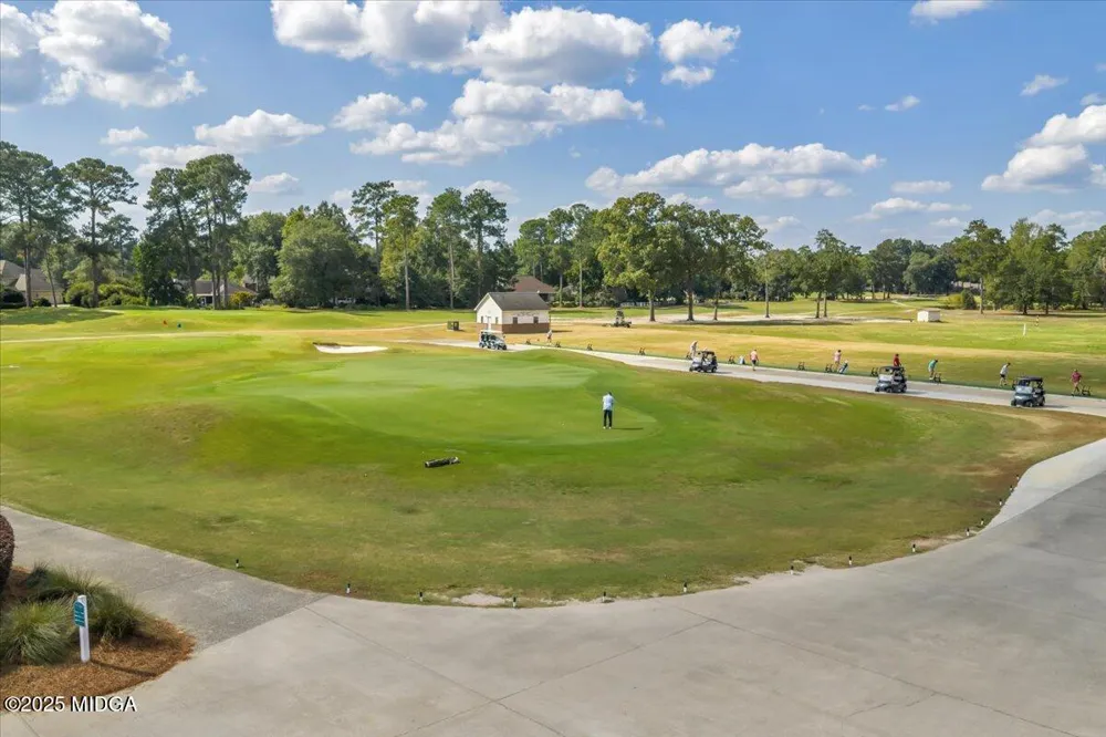 215 Falcon Crest Crest Warner Robins, GA 31088