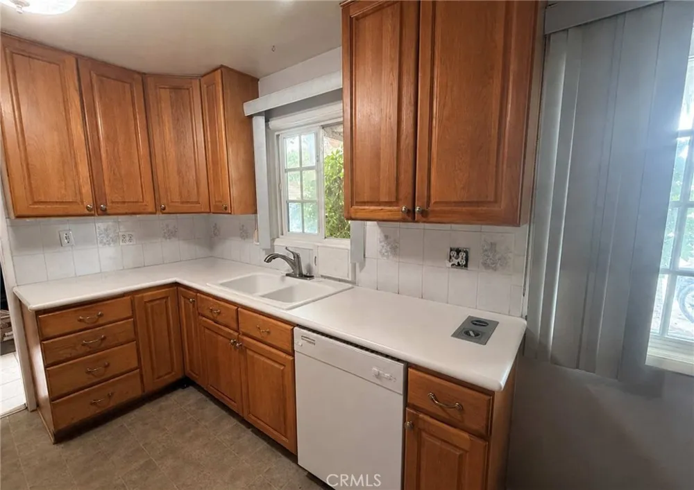 3666 Ada Court Riverside, CA 92505
