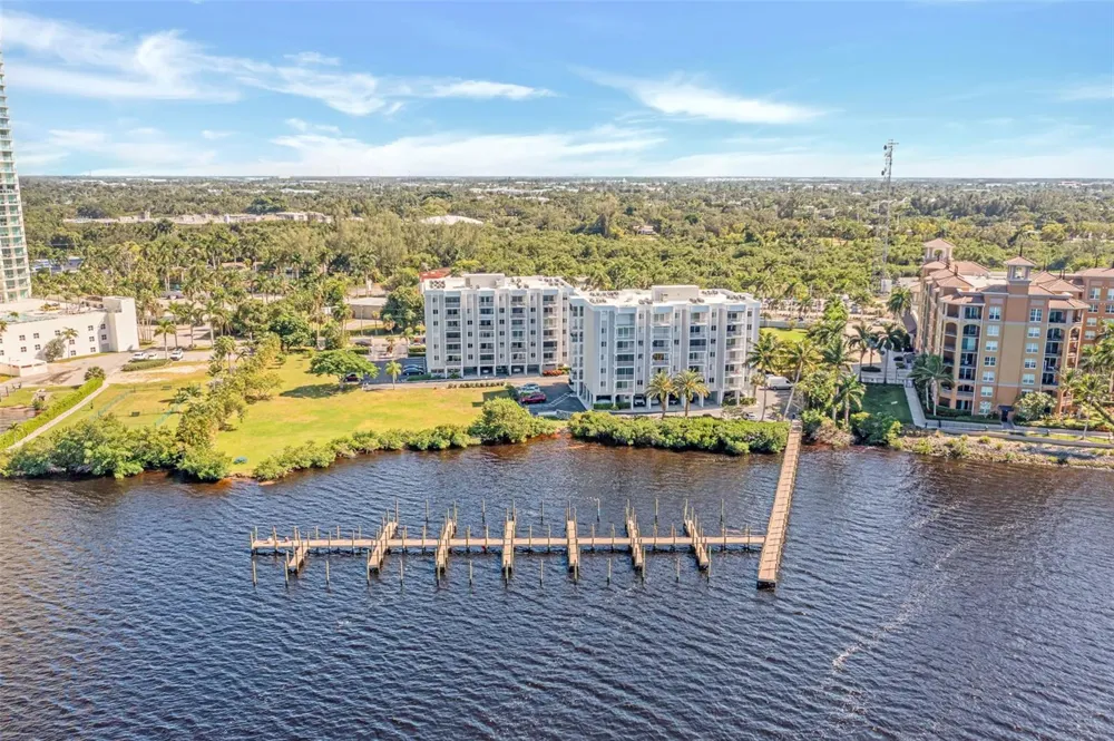 2875 PALM BEACH BOULEVARD #205 Fort Myers, FL 33916