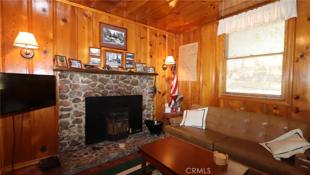 10785 Loch Lomond Loch Lomond, CA 95461
