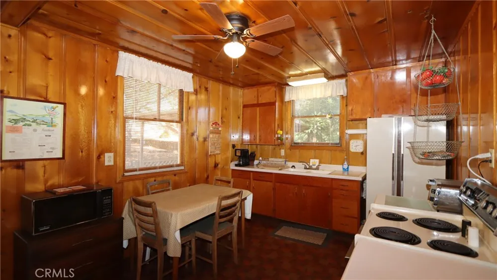 10785 Loch Lomond Loch Lomond, CA 95461