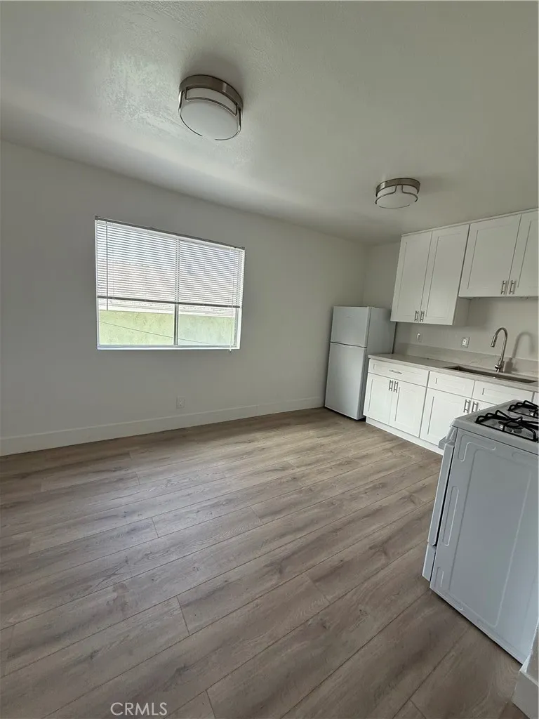 144 W 94th Street Los Angeles, CA 90003