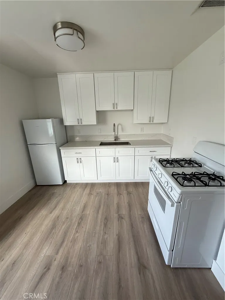 144 W 94th Street Los Angeles, CA 90003