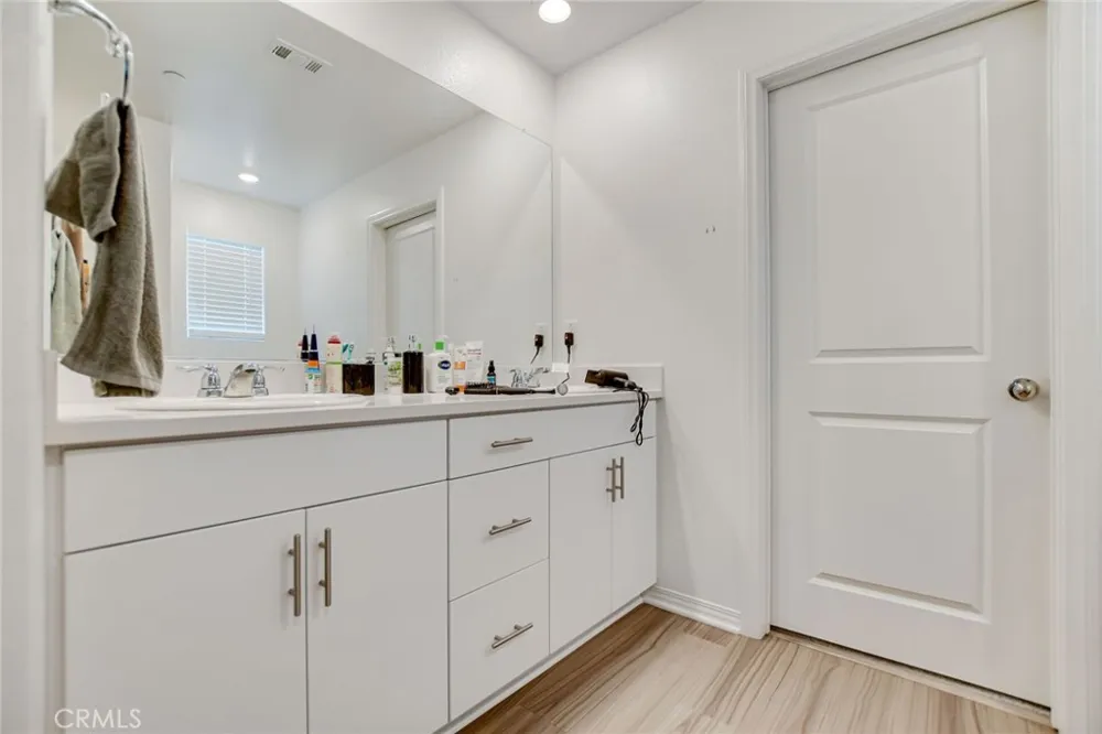 2526 Gunner Ridge Rialto, CA 92377