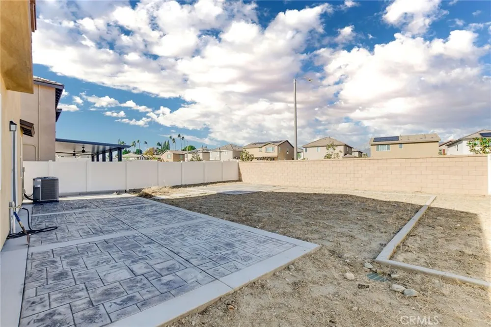 2526 Gunner Ridge Rialto, CA 92377