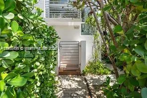 1600 Michigan Ave #7 Miami Beach, FL 33139