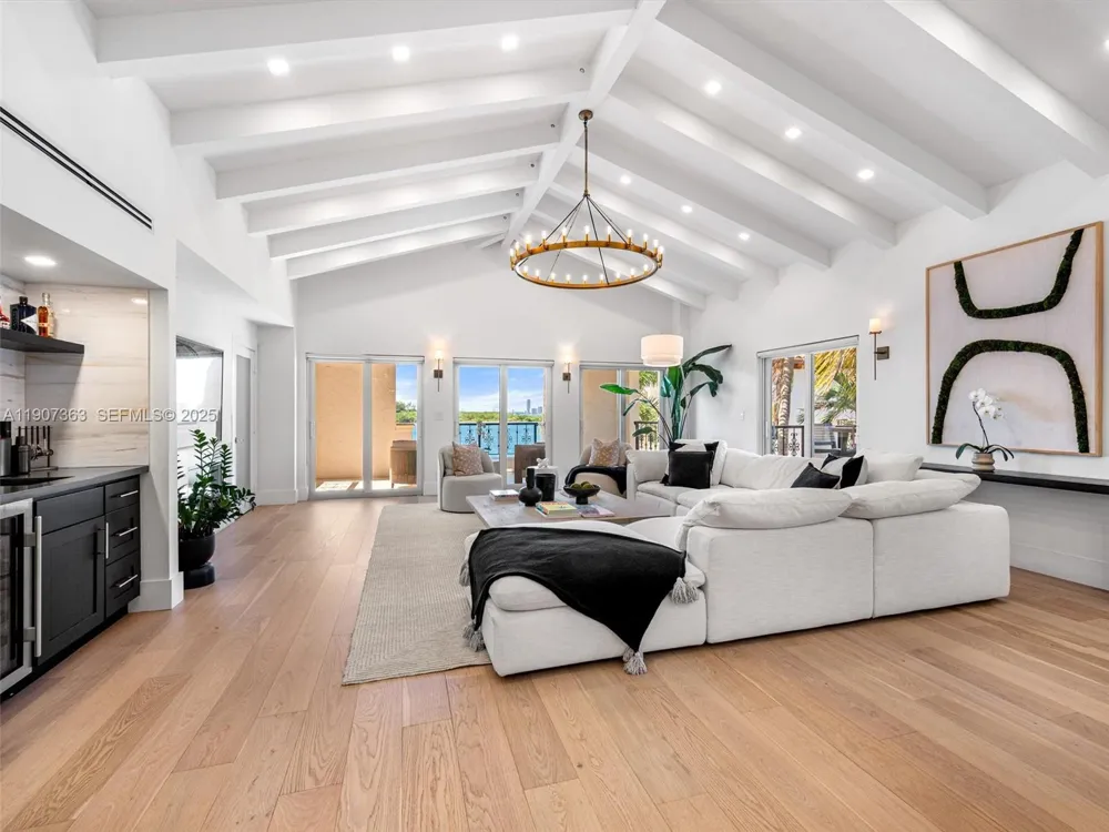 2236 Fisher Island Dr #3306 Miami Beach, FL 33109
