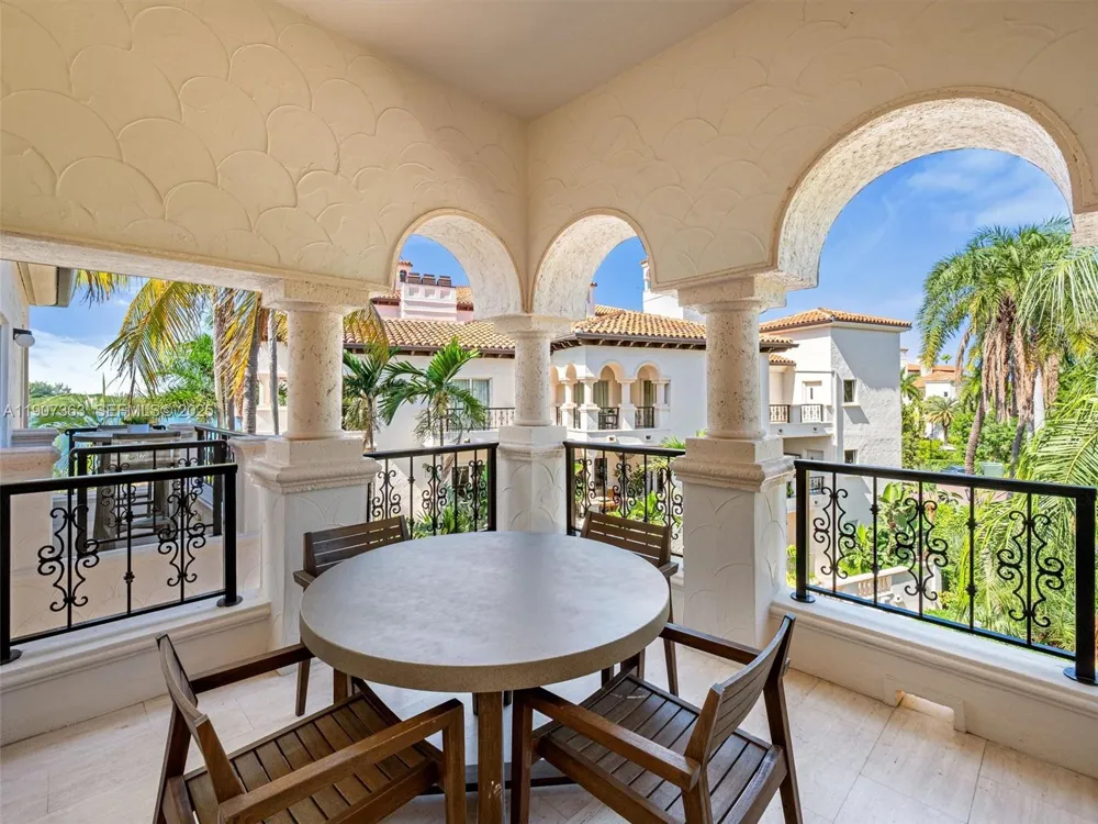 2236 Fisher Island Dr #3306 Miami Beach, FL 33109