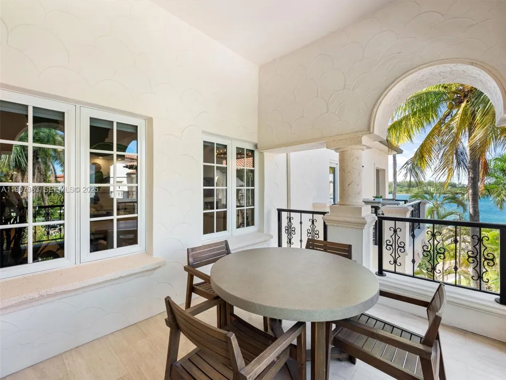 2236 Fisher Island Dr #3306 Miami Beach, FL 33109