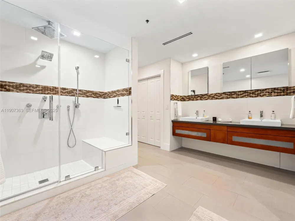 2236 Fisher Island Dr #3306 Miami Beach, FL 33109