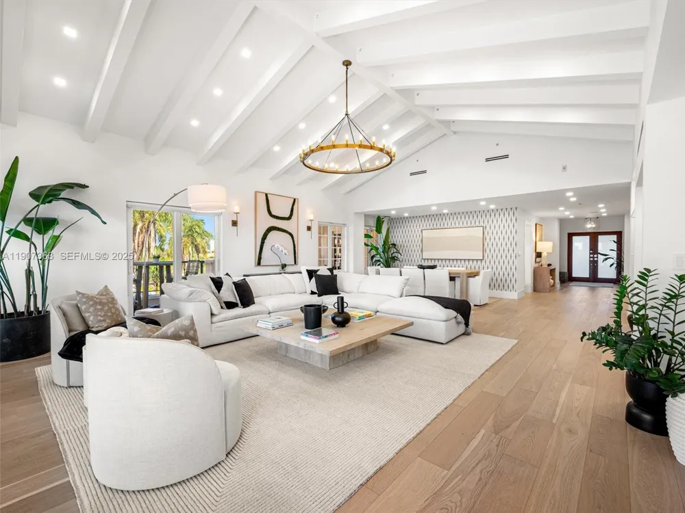 2236 Fisher Island Dr #3306 Miami Beach, FL 33109