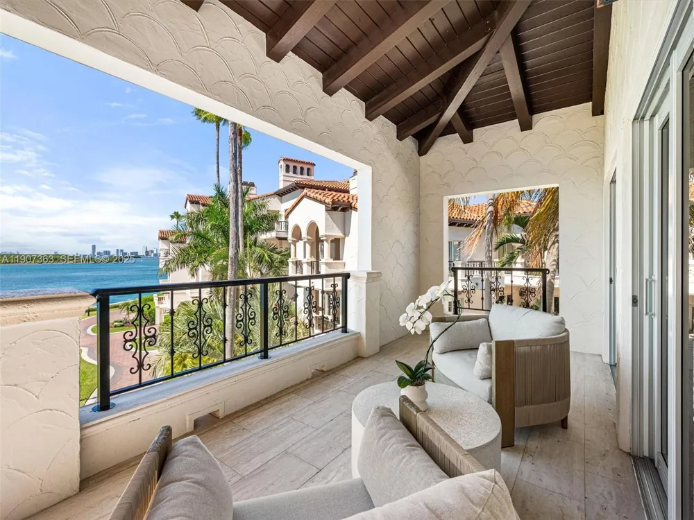 2236 Fisher Island Dr #3306 Miami Beach, FL 33109