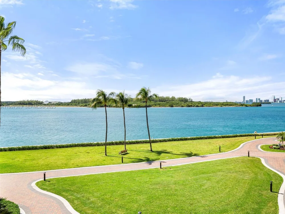 2236 Fisher Island Dr #3306 Miami Beach, FL 33109