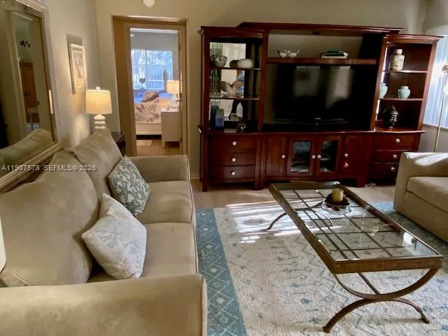 442 Pine Glen Ln #D-2 Green Acres, FL 33463