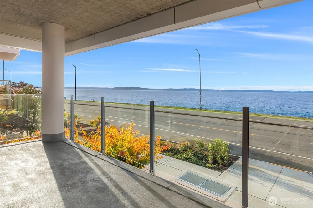 1250 Alki Avenue SW #2A Seattle, WA 98116