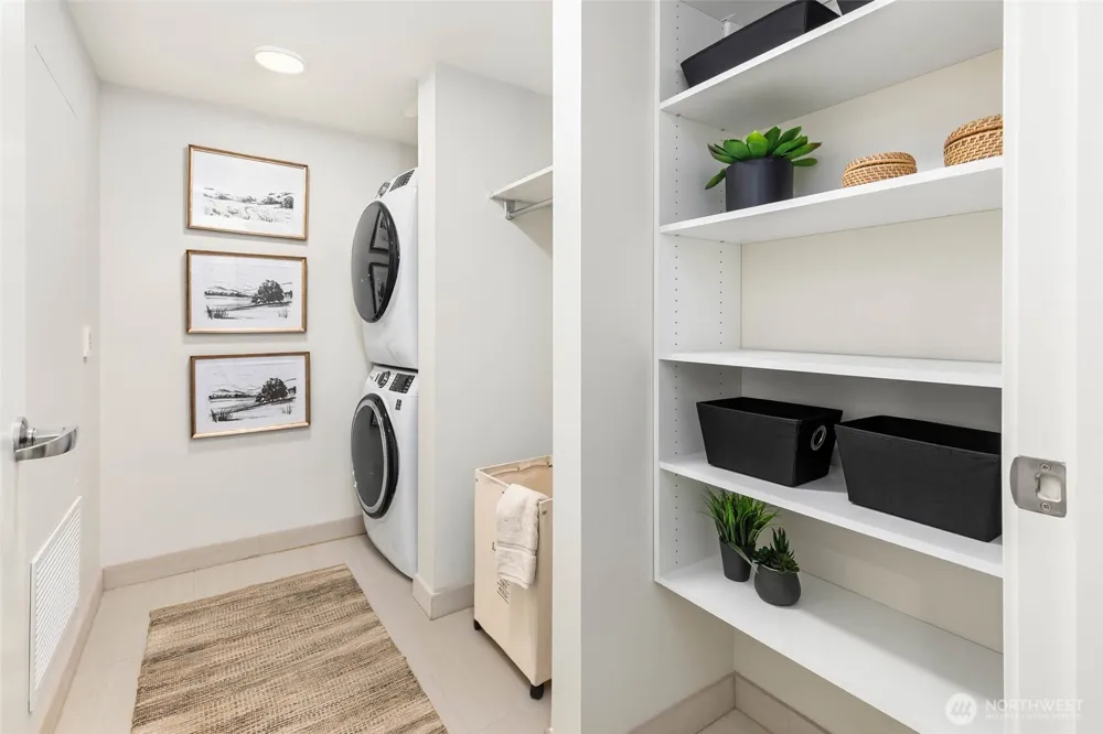 1250 Alki Avenue SW #2A Seattle, WA 98116