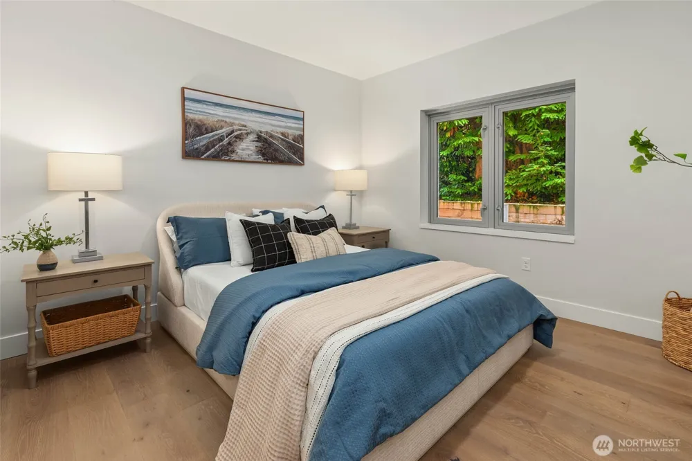 1250 Alki Avenue SW #2A Seattle, WA 98116