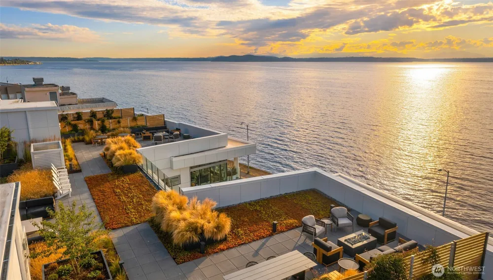 1250 Alki Avenue SW #2A Seattle, WA 98116