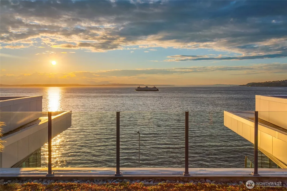 1250 Alki Avenue SW #2A Seattle, WA 98116