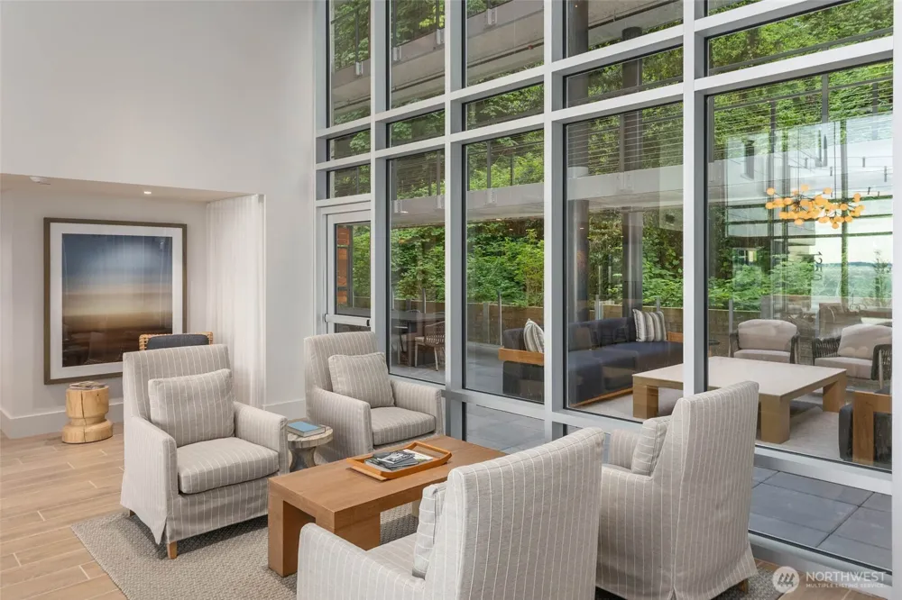 1250 Alki Avenue SW #2A Seattle, WA 98116