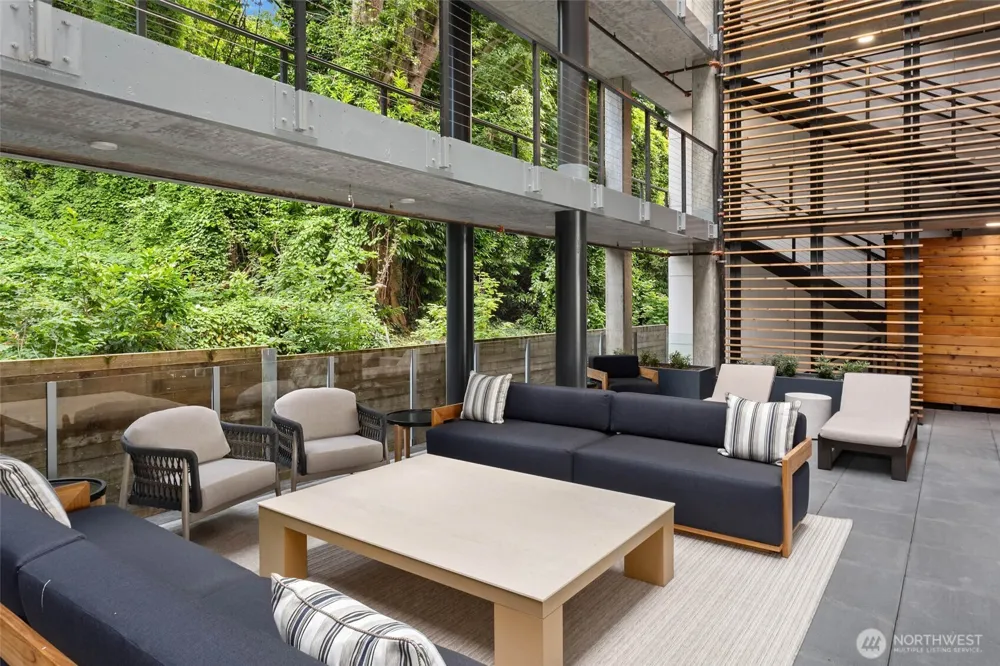 1250 Alki Avenue SW #2A Seattle, WA 98116