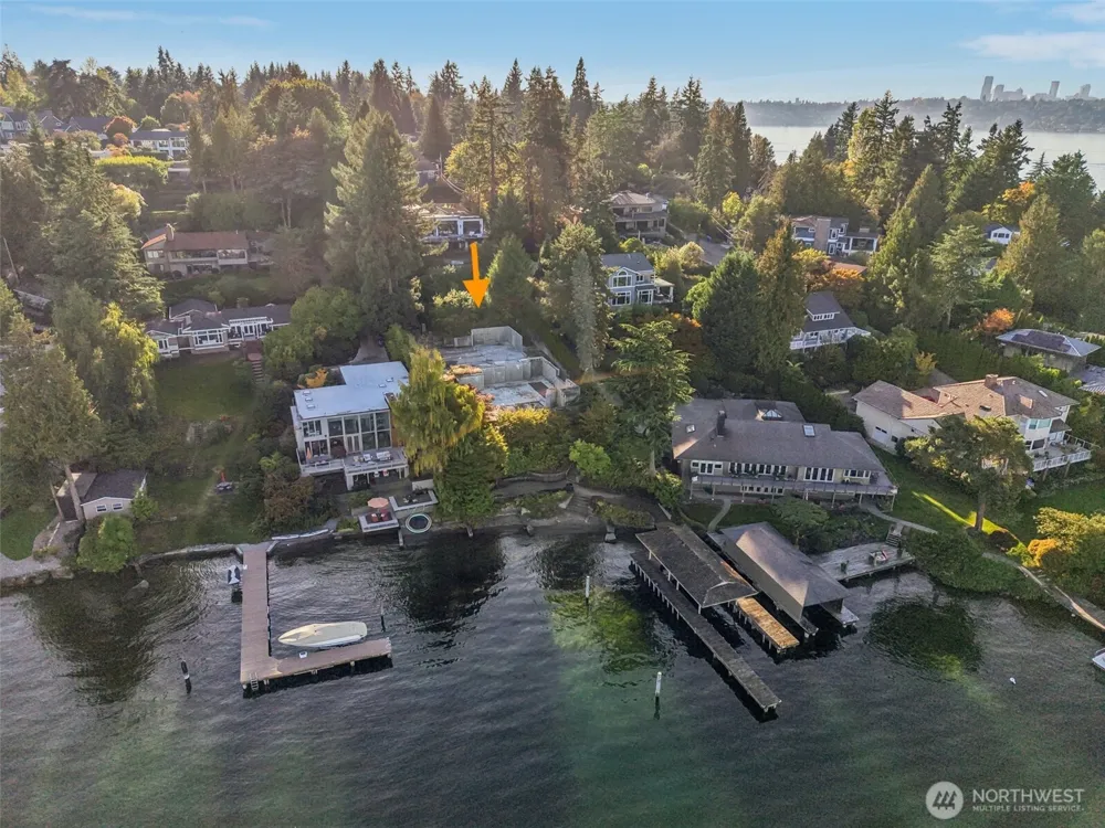 7220 Mercer Way Mercer Island, WA 98040