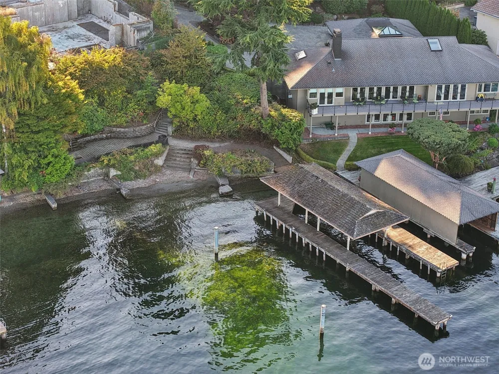 7220 Mercer Way Mercer Island, WA 98040