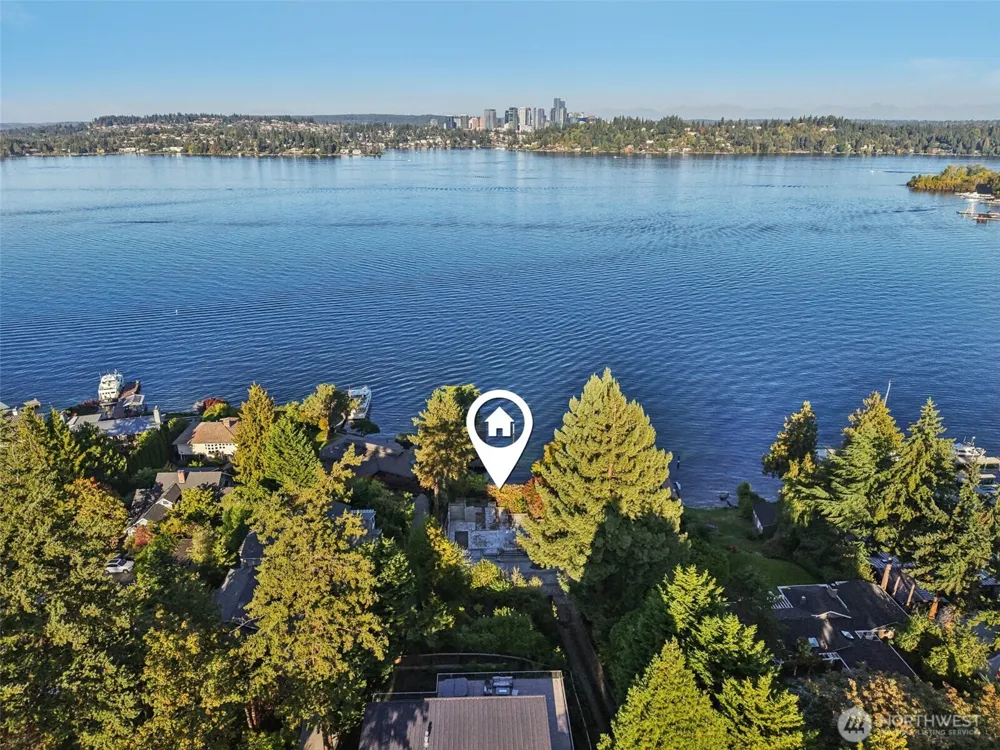7220 Mercer Way Mercer Island, WA 98040
