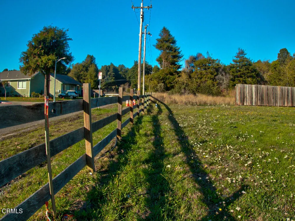 104 Dana Street Fort Bragg, CA 95437