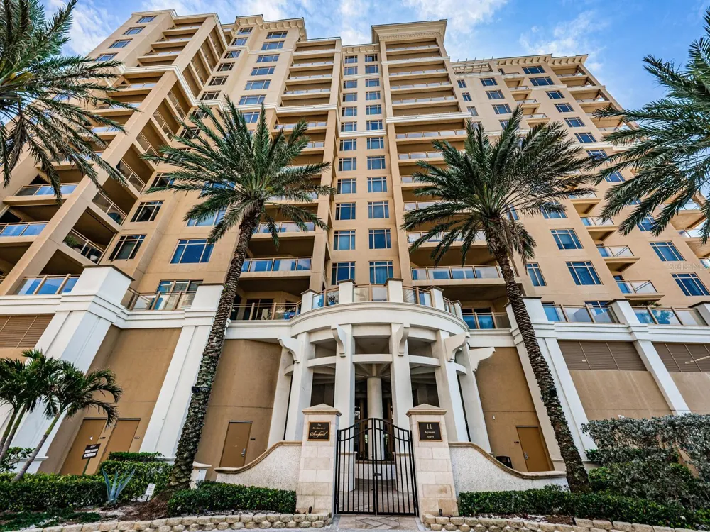 11 BAYMONT STREET #403 Clearwater Beach, FL 33767