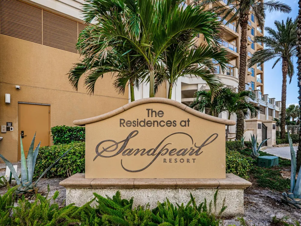 11 BAYMONT STREET #403 Clearwater Beach, FL 33767