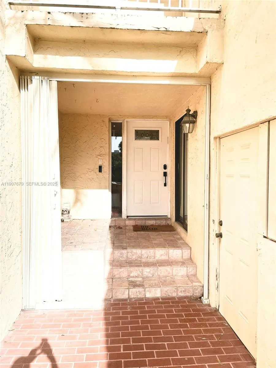20444 NE 34th Ct #12 Aventura, FL 33180