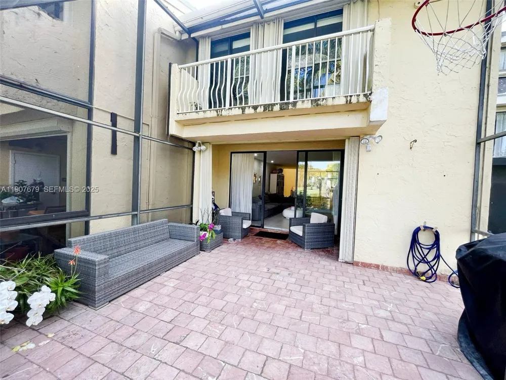 20444 NE 34th Ct #12 Aventura, FL 33180