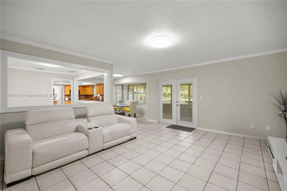 9812 SW 74 Ave ocala, FL 34476