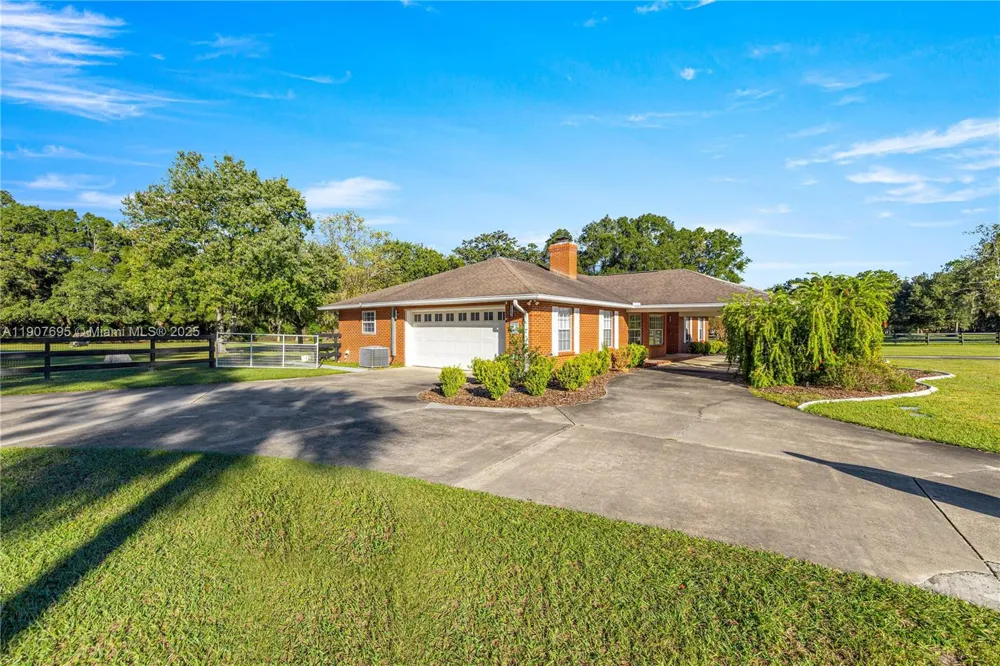 9812 SW 74 Ave ocala, FL 34476