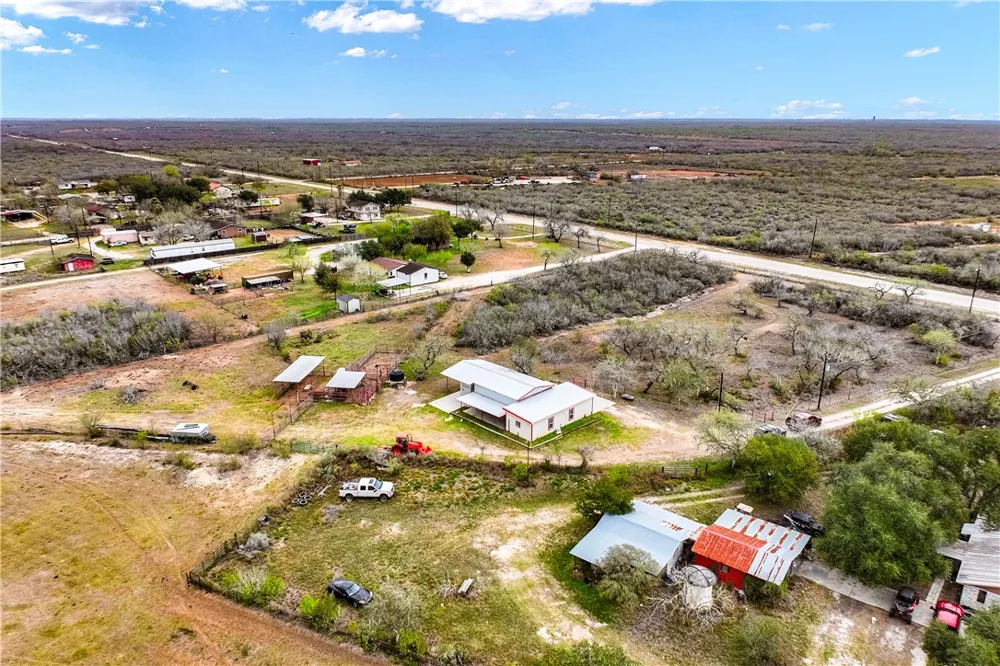 6802 CR 103 San Diego, TX 78384