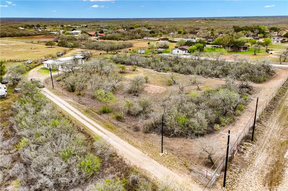 6802 CR 103 San Diego, TX 78384