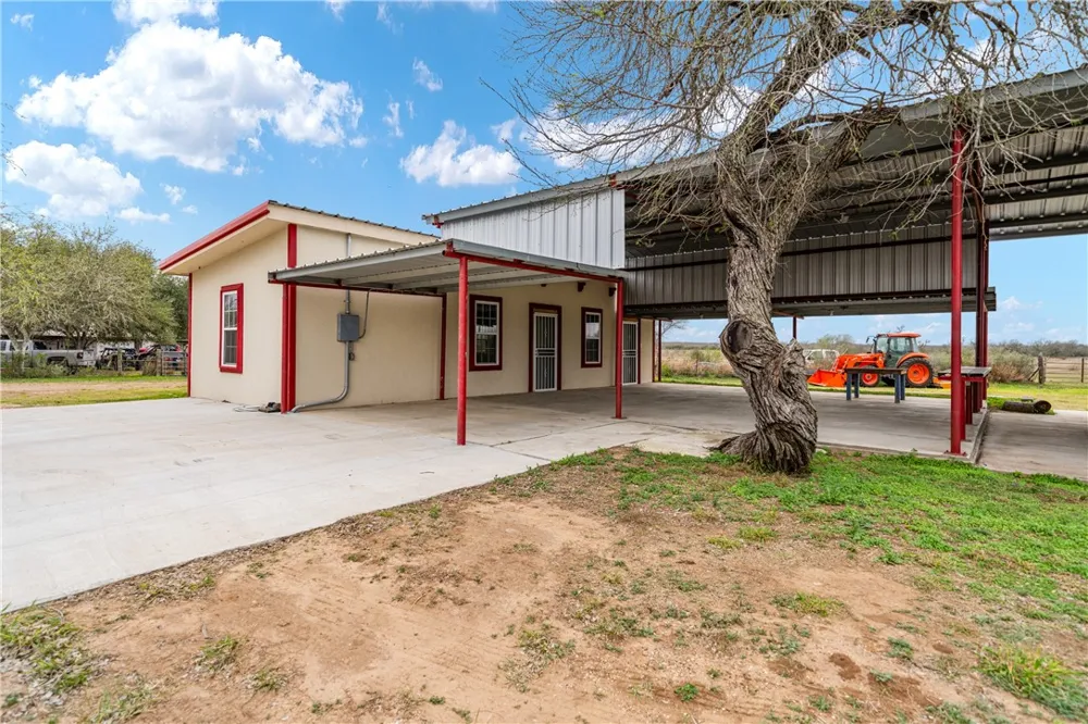 6802 CR 103 San Diego, TX 78384